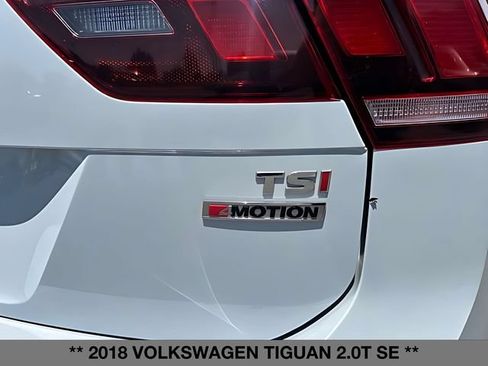 Used 2018 Volkswagen Tiguan SE w/ 3rd Row Seat Package AWD/4WD image 16