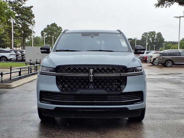 New 2025 Lincoln Navigator Reserve w/ Jet Appearance Package AWD/4WD image 3