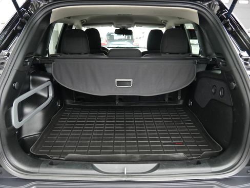 Used 2017 Jeep Cherokee Latitude w/ Safety/Convenience Group image 5