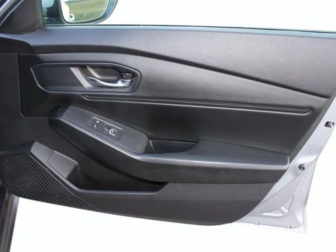 Used 2023 Honda Accord EX image 17