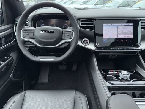 New 2025 Jeep Wagoneer Base w/ Premium Group I image 17