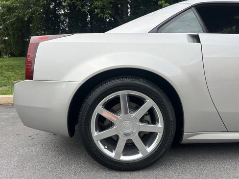 Used 2004 Cadillac XLR RWD image 66