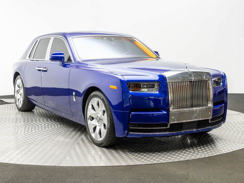Used 2023 Rolls-Royce Phantom Sedan w/ The Phantom Package RWD image 55