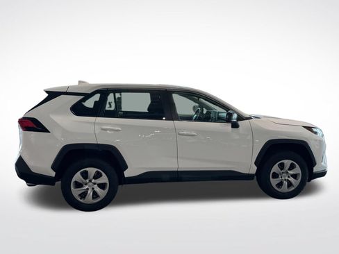 Used 2024 Toyota RAV4 LE AWD/4WD image 11