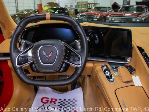 Used 2021 Chevrolet Corvette Stingray Premium Cpe w/ Z51 Performance Package RWD image 17