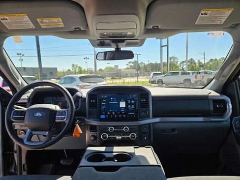Used 2025 Ford F150 XLT AWD/4WD image 25