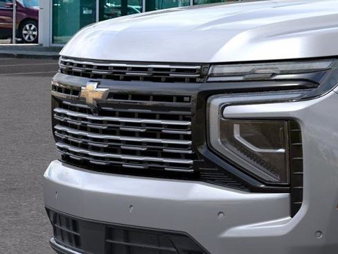 New 2026 Chevrolet Suburban High Country w/ LPO, Illumination Package RWD image 37