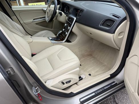 Used 2016 Volvo S60 T5 Premier image 35