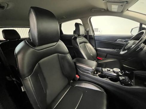 Used 2023 Kia Sportage EX AWD/4WD image 9
