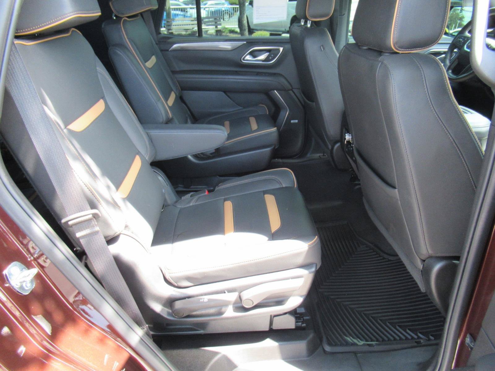 Used 2023 GMC Yukon AT4 w/ AT4 Premium Plus Package AWD/4WD image 32