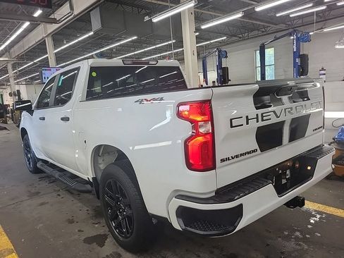 Used 2022 Chevrolet Silverado 1500 Custom w/ Rally Edition AWD/4WD image 4