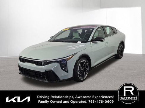 Used 2025 Kia K4 GT-Line w/ GT-Line Premium Package FWD image 11