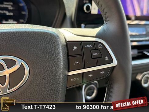 Used 2024 Toyota Grand Highlander Limited image 22