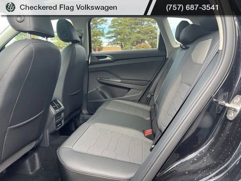 New 2026 Volkswagen Taos SE image 26