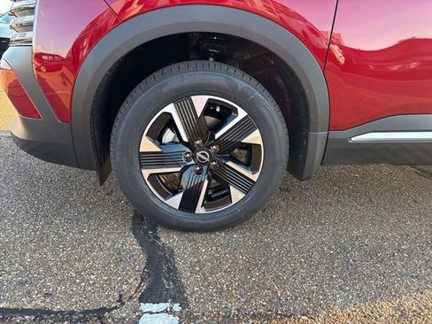 New 2026 Nissan Kicks SV w/ SV Premium Package AWD/4WD image 8