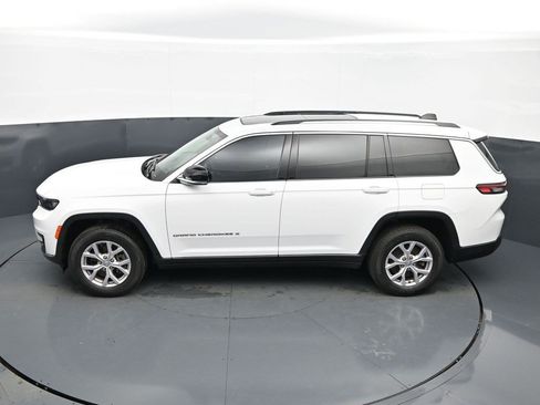Used 2022 Jeep Grand Cherokee L Limited AWD/4WD image 13