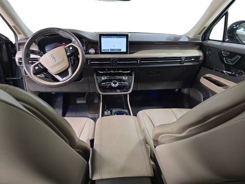 Certified 2021 Lincoln Corsair Reserve image 9