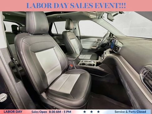 Used 2023 Ford Explorer XLT w/ Equipment Group 202A AWD/4WD image 30