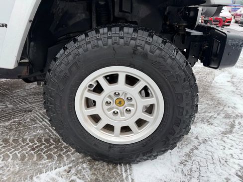 Used 2012 Jeep Wrangler Rubicon w/ PWR Convenience Group image 12