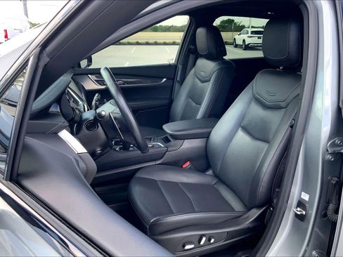 Used 2023 Cadillac XT5 Sportv image 8