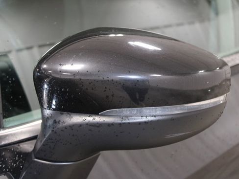 Used 2023 Chrysler Pacifica Touring-L FWD image 14