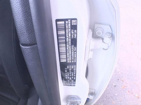 Used 2020 Jeep Renegade Latitude image 23