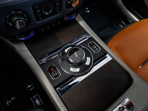 Used 2018 Rolls-Royce Wraith image 51