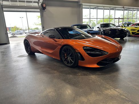 Used 2019 McLaren 720S image 16