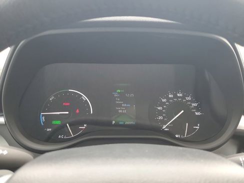 Used 2024 Toyota Sienna XLE image 17