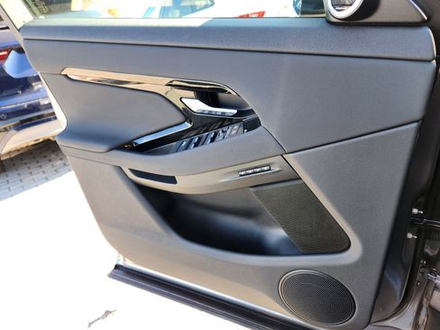 Used 2026 Land Rover Range Rover Evoque S image 24