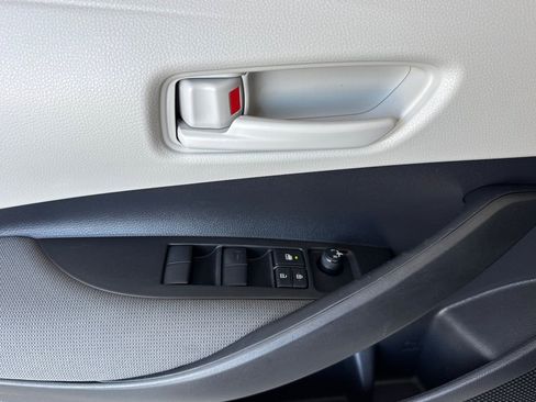 Used 2023 Toyota Corolla LE w/ Carpet Mat Package (TMS) FWD image 11