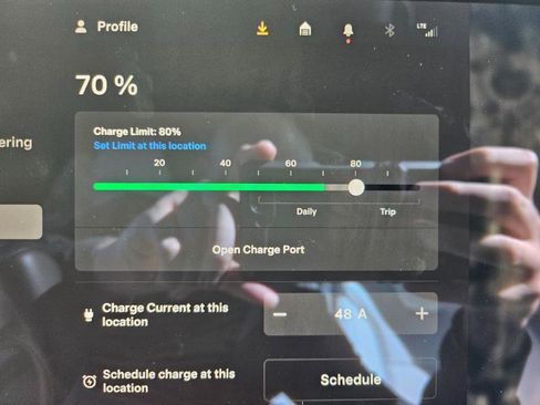 Used 2023 Tesla Model X image 44