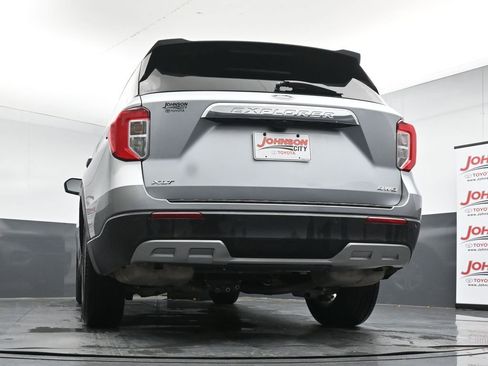 Used 2024 Ford Explorer XLT w/ Equipment Group 202A AWD/4WD image 33
