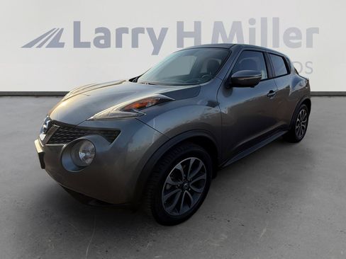 Used 2017 Nissan Juke SL image 1