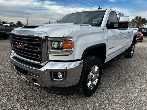 Used 2019 GMC Sierra 2500 SLT w/ Duramax Plus Package image 4