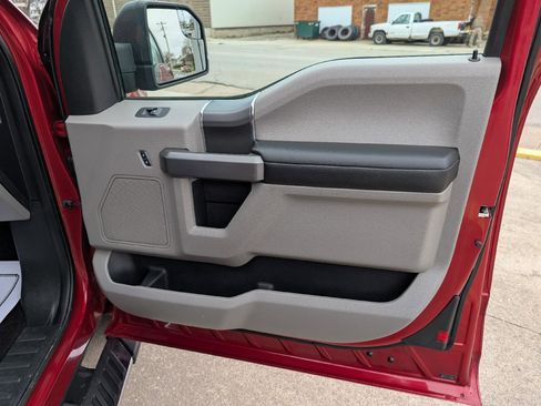 Used 2017 Ford F150 XLT w/ Equipment Group 302A Luxury image 18