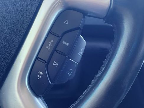 Used 2015 GMC Acadia SLT image 33