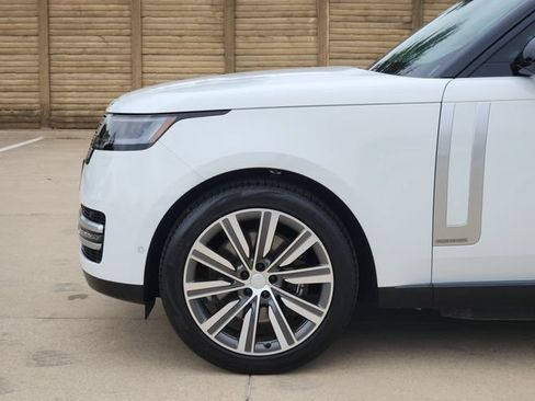 Used 2025 Land Rover Range Rover Autobiography AWD/4WD image 16