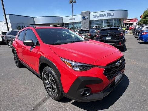 Used 2025 Subaru Crosstrek 2.5i Premium AWD/4WD image 2