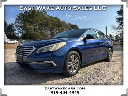 Used 2015 Hyundai Sonata SE image 1