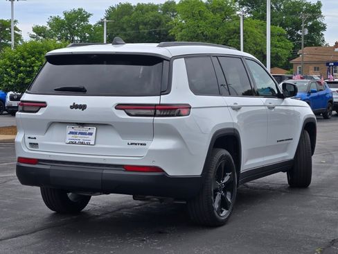 Used 2025 Jeep Grand Cherokee L Limited w/ Luxury Tech Group II AWD/4WD image 13