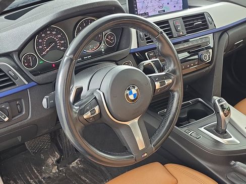 Used 2018 BMW 330i xDrive Sedan w/ M Sport Package image 18