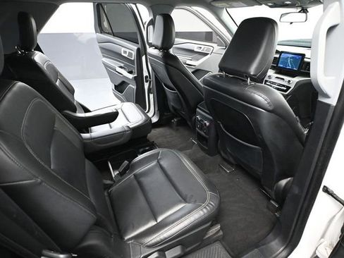 Used 2020 Ford Explorer XLT w/ Equipment Group 202A image 48
