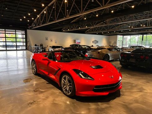 Used 2018 Chevrolet Corvette Stingray Convertible w/ 3LT Preferred Equipment Group RWD image 11