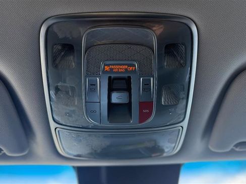 Used 2023 Genesis Electrified GV70 Advanced image 32