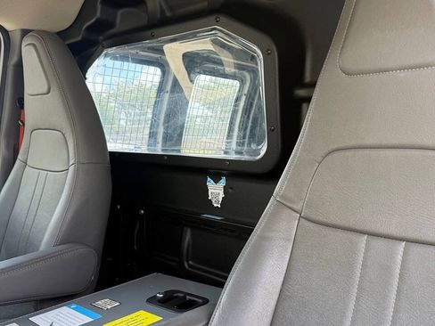 Used 2018 Chevrolet Express 2500 w/ Driver Convenience Package RWD image 16