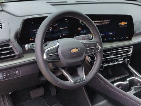 New 2026 Chevrolet Traverse LT w/ Sun and Wheel Package FWD image 10