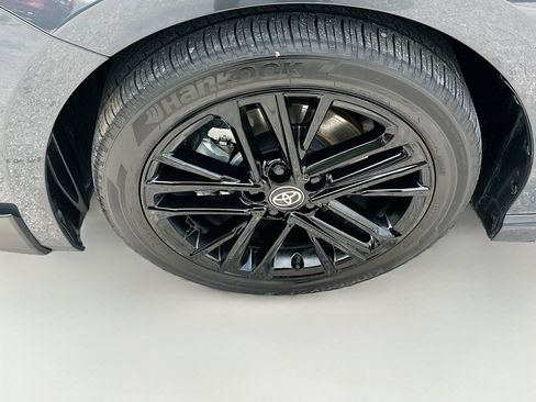 Used 2025 Toyota Camry SE w/ Convenience Package FWD image 32