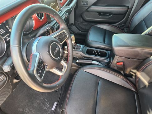 Used 2021 Jeep Gladiator Rubicon AWD/4WD image 14