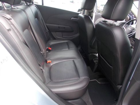 Used 2018 Chevrolet Sonic Premier FWD image 8
